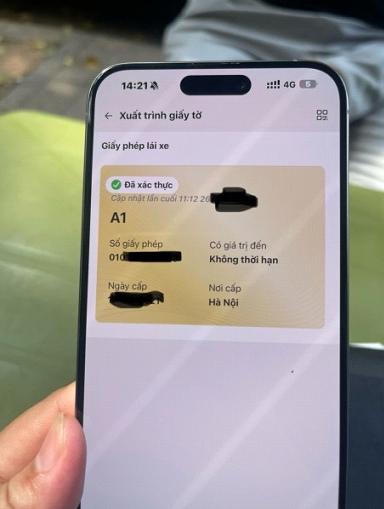 Người vi phạm xuất trình GPLX đã được xác thực trên ứng dụng VNeID Người vi phạm xuất trình GPLX đã được xác thực trên ứng dụng VNeID