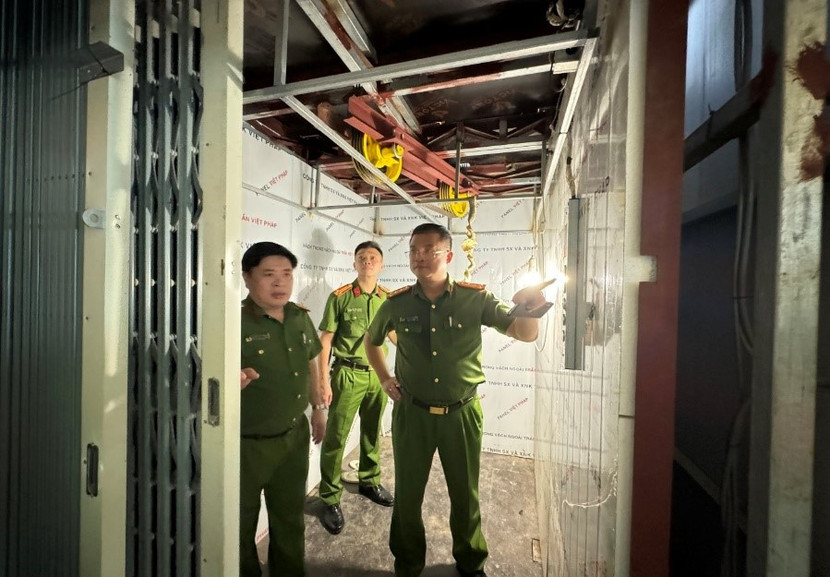 Đoàn công tác kiểm tra hệ thống điện và thang vận tại cơ sở Đoàn công tác kiểm tra hệ thống điện và thang vận tại cơ sở