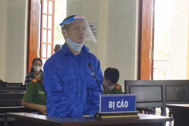 Bị cáo Chu Văn Sáng bị truy tố xét xử hai tội danh "giết người" và "cướp tài sản"