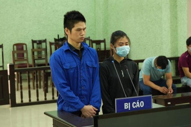 Hoàng và Đào tại phiên tòa xét xử