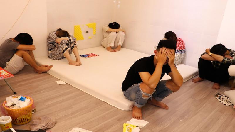 Nhóm thanh niên tụ tập sử dụng ma túy (Ảnh: Công an cung cấp)