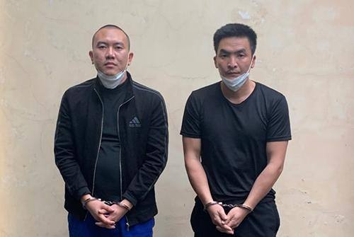 Bắt giữ hai người đàn ông trộm hàng trăm kg sắt