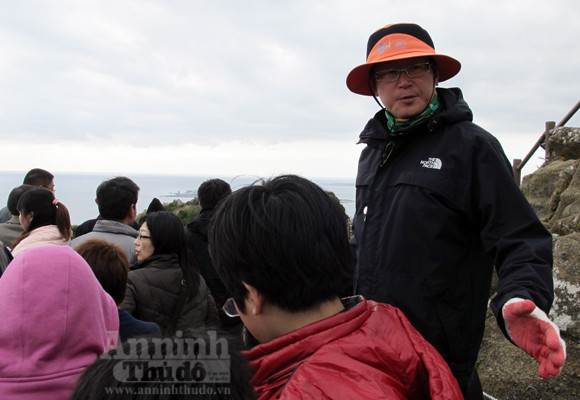 Vào miệng núi lửa, tận mắt thấy “đối thủ” của Vịnh Hạ Long ảnh 14 Vào miệng núi lửa, tận mắt thấy “đối thủ” của Vịnh Hạ Long ảnh 14