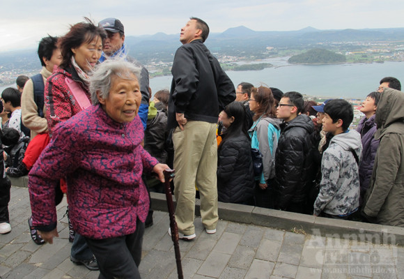 Vào miệng núi lửa, tận mắt thấy “đối thủ” của Vịnh Hạ Long ảnh 10