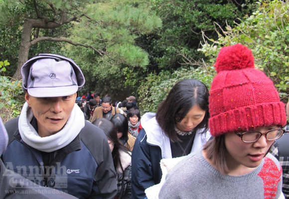 Vào miệng núi lửa, tận mắt thấy “đối thủ” của Vịnh Hạ Long ảnh 8 Vào miệng núi lửa, tận mắt thấy “đối thủ” của Vịnh Hạ Long ảnh 8