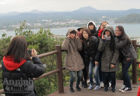 Vào miệng núi lửa, tận mắt thấy “đối thủ” của Vịnh Hạ Long ảnh 7 Vào miệng núi lửa, tận mắt thấy “đối thủ” của Vịnh Hạ Long ảnh 7