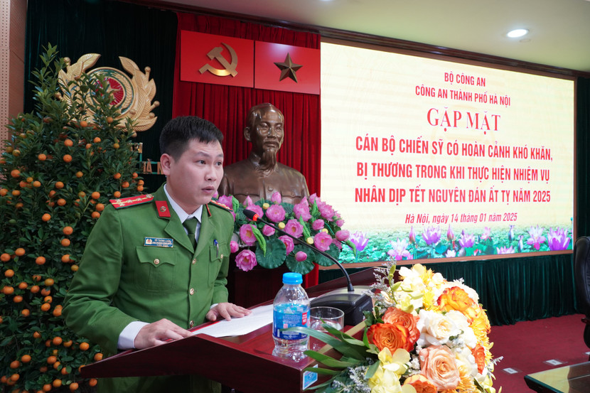 Đồng chí Vũ Thành Luân, Phó Trưởng Công an xã Hải Bối, huyện Đông Anh chia sẻ cảm xúc tại buổi gặp mặt