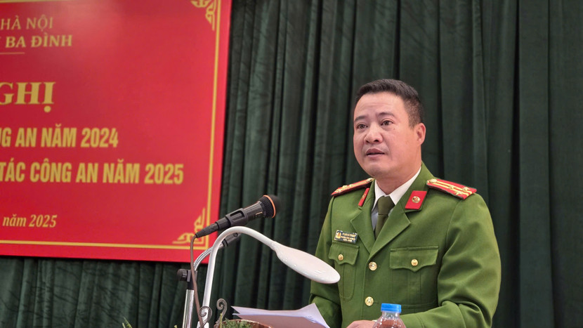 Thượng tá Phạm Hải Thắng, Trưởng Công an quận Ba Đình phát biểu tại hội nghị