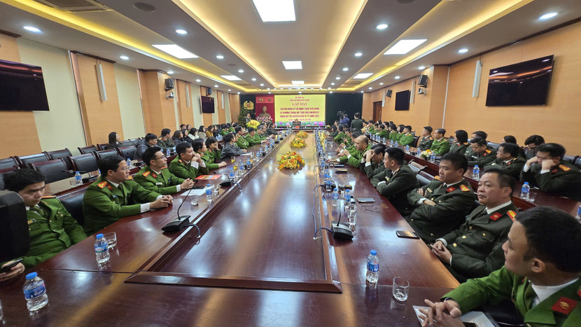 50 cán bộ chiến sỹ và thân nhân liệt sỹ đã tham dự buổi gặp mặt