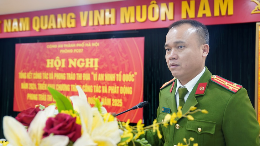 Thượng tá Nguyễn Tiến Nam - Phó Trưởng phòng Cảnh sát PCCC&amp;CNCH - phát biểu tại hội nghị