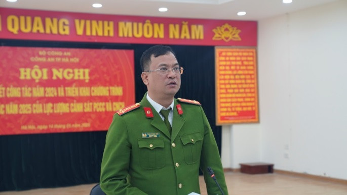 Đại tá Phạm Trung Hiếu - Trưởng phòng Cảnh sát PCCC&amp;CNCH - phát biểu tại hội nghị