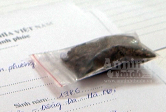 Mang hàng "nóng" để phòng thân ảnh 4 Mang hàng "nóng" để phòng thân ảnh 4