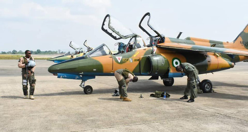 Alpha Jet hiện là một trong những dòng máy bay huấn luyện kiêm chiến đấu khá thành công với khoảng 500 chiếc được chế tạo và phục vụ trong 14 quốc gia trong đó có Pháp, Anh, Đức, Canada...