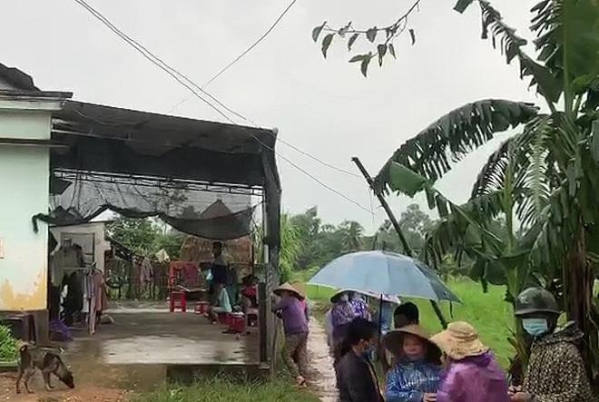 Hiện trường vụ việc dao bay trúng cổ, khiến 1 cháu bé 4 tuổi tử vong tại xã Nghĩa Hà, TP Quảng Ngãi