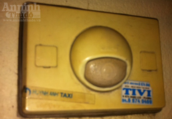 Phát cáu với tem quảng cáo rao vặt ảnh 7