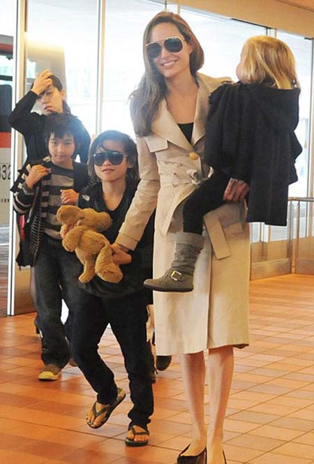 Đại gia đình 'ông bà Smith' thuê máy bay, ra Côn Đảo ảnh 5 Đại gia đình 'ông bà Smith' thuê máy bay, ra Côn Đảo ảnh 5