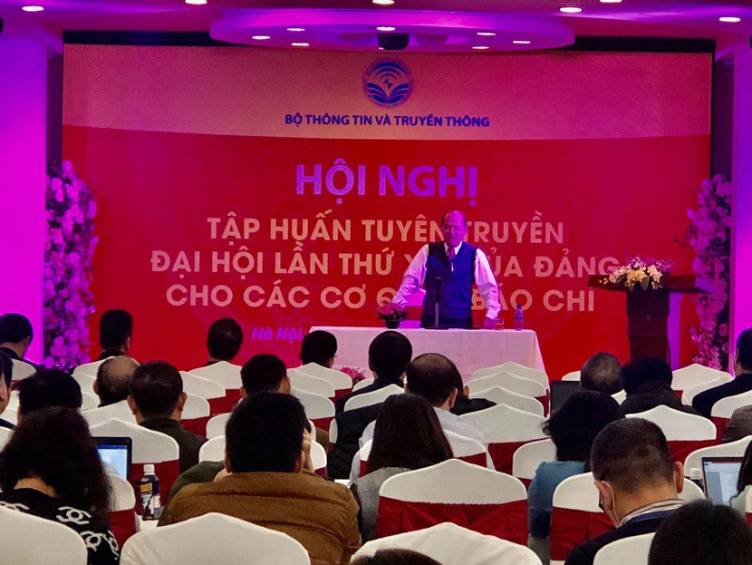 Ông Nguyễn Đức Hà, nguyên Vụ trưởng Vụ Cơ sở Đảng, Ban Tổ chức Trung ương truyền đạt chuyên đề về xây dựng Đảng. Ông Nguyễn Đức Hà, nguyên Vụ trưởng Vụ Cơ sở Đảng, Ban Tổ chức Trung ương truyền đạt chuyên đề về xây dựng Đảng.