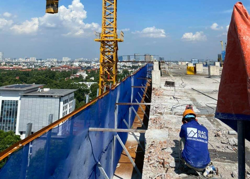 Hà Nội đã hoàn thành 'cắt ngọn' công trình 8B Lê Trực Hà Nội đã hoàn thành 'cắt ngọn' công trình 8B Lê Trực