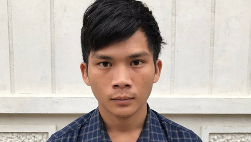 Thưởng tại cơ quan công an (ảnh: Đ.V)