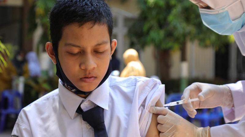 Indonesia tiêm chủng Covid-19 cho trẻ từ 6-11 tuổi vào ngày 14-12