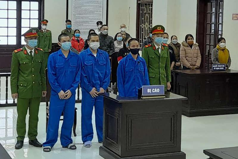 Ba bị cáo tại phiên tòa