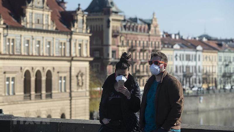 Chính phủ Séc quyết định không gia hạn tình trạng khẩn cấp liên quan đến dịch Covid-19 (Ảnh: TTXVN) Chính phủ Séc quyết định không gia hạn tình trạng khẩn cấp liên quan đến dịch Covid-19 (Ảnh: TTXVN)