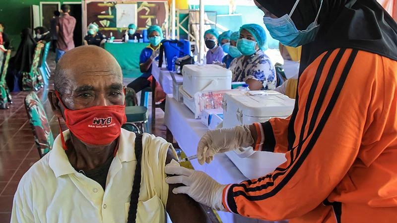 Indonesia đạt hơn 50% mục tiêu tiêm vaccine Indonesia đạt hơn 50% mục tiêu tiêm vaccine