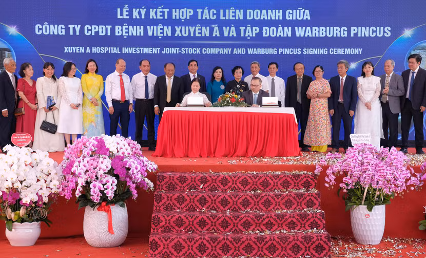 Lễ ký kết hợp tác liên doanh giữa Warburg Pincus và Xuyên Á