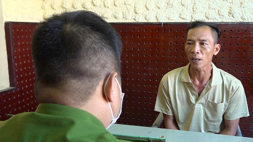 Đối tượng Đặng Văn Liêm tại cơ quan công an. Ảnh: TUỔI TRẺ Đối tượng Đặng Văn Liêm tại cơ quan công an. Ảnh: TUỔI TRẺ