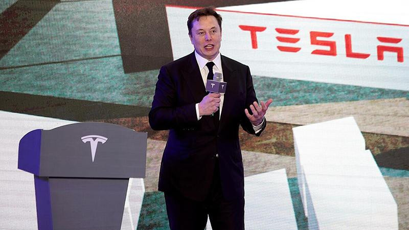 CEO Elon Musk trong một sự kiện của Tesla CEO Elon Musk trong một sự kiện của Tesla
