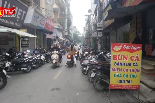 Nhiều tuyến phố ở phường Hà Đông bị lấn chiếm lòng đường, vỉa hè