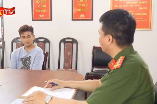 Bắt nhanh nhóm cướp “tuổi teen” giật túi cụ bà 96 tuổi ngồi xe lăn