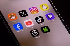 Reddit đệ đơn kiện Chính phủ Australia