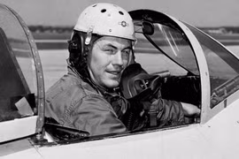 Tinh hoa phi công thử nghiệm (2): Chuck Yeager – Người đàn ông bay xuyên ‘bức tường âm thanh’ với hai chiếc xương sườn gãy