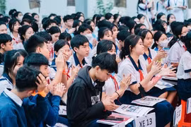 Học sinh thích ứng nhanh với AI nhưng còn “khoảng trống” đọc hiểu