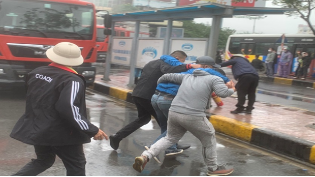 CAQ Hoàng Mai thực tập phương án chữa cháy cứu nạn tại bến xe Giáp Bát CAQ Hoàng Mai thực tập phương án chữa cháy cứu nạn tại bến xe Giáp Bát