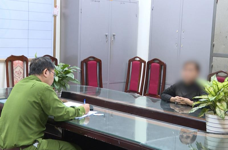 Cơ quan Công an làm việc với chị N