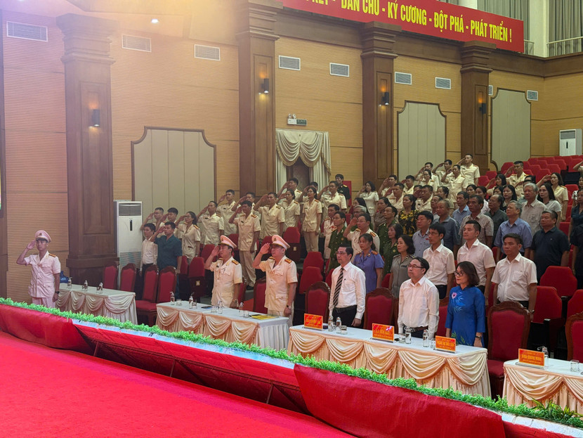 Các đại biểu dự Lễ kỷ niệm 80 năm Ngày truyền thống lực lượng CAND tại xã Thanh Trì Các đại biểu dự Lễ kỷ niệm 80 năm Ngày truyền thống lực lượng CAND tại xã Thanh Trì