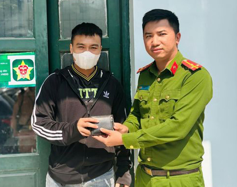 CAP Xuân La trao trả tài sản cho chủ nhân Đỗ Đức Tỉnh