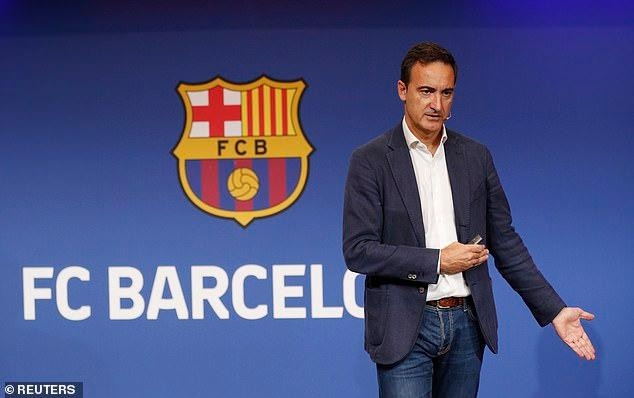 Giám đốc điều hành Ferran Reverte công bố bức tranh tài chính tồi tệ của Barcelona