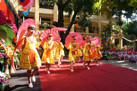 “Những bông hoa nhỏ” háo hức ngày khai trường ảnh 6