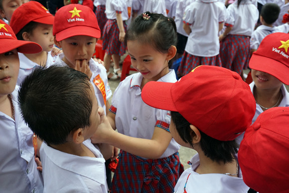 “Những bông hoa nhỏ” háo hức ngày khai trường ảnh 9