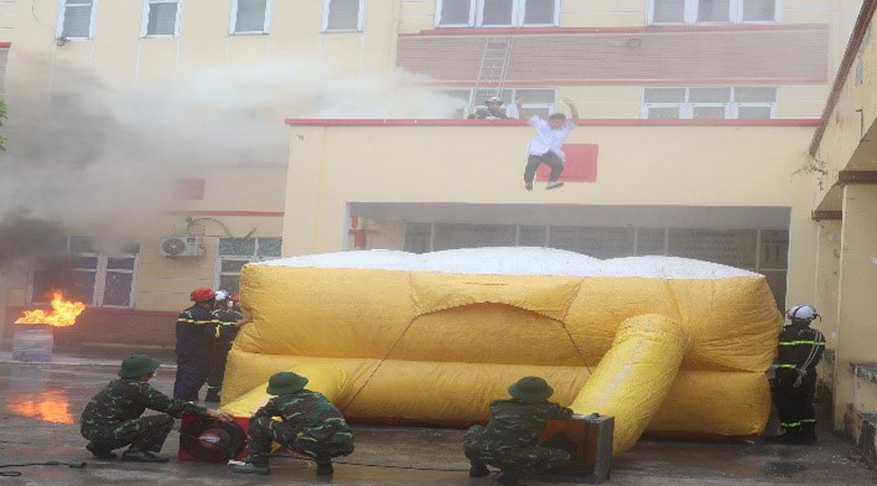 Các lực lượng huy động tìm kiếm cứu nạn, thoát nạn