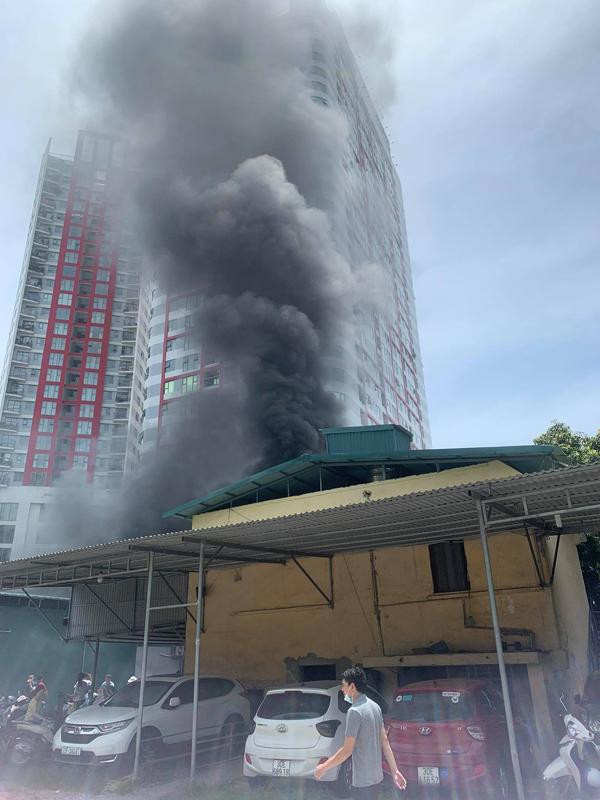 Khu vực nhà xưởng này đã cháy 2 lần trong vòng hơn 1 tháng qua Khu vực nhà xưởng này đã cháy 2 lần trong vòng hơn 1 tháng qua