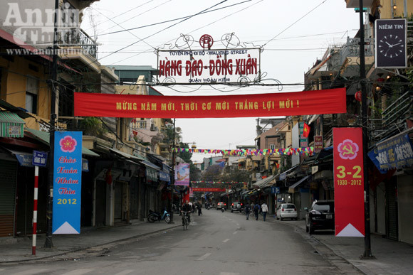Lắng đọng Hà Nội trong sớm mồng 1 Tết ảnh 4 Lắng đọng Hà Nội trong sớm mồng 1 Tết ảnh 4