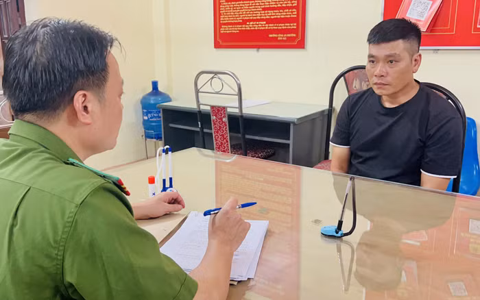 Cơ quan CSĐT ghi lời khai đối tượng Cường Cơ quan CSĐT ghi lời khai đối tượng Cường