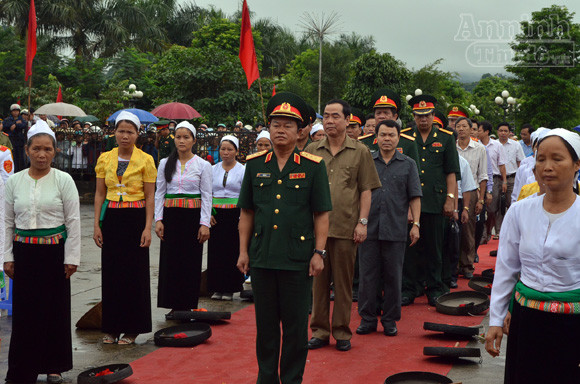 Ngày tòng quân chộn rộn cửa ngõ Tây Bắc ảnh 4 Ngày tòng quân chộn rộn cửa ngõ Tây Bắc ảnh 4