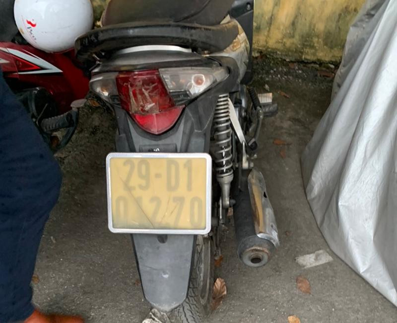 Chiếc xe đối tượng dùng làm phương tiện gây án Chiếc xe đối tượng dùng làm phương tiện gây án