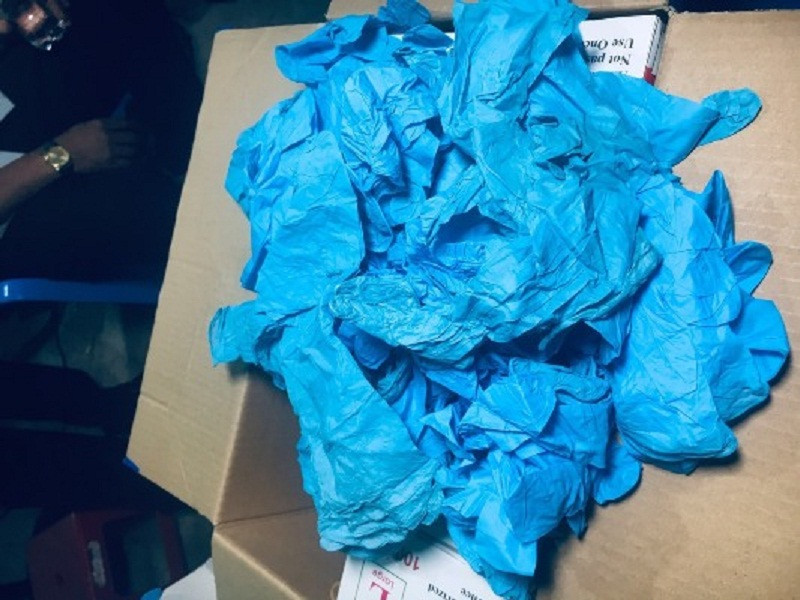 Số găng tay giả cơ quan Công an thu giữ