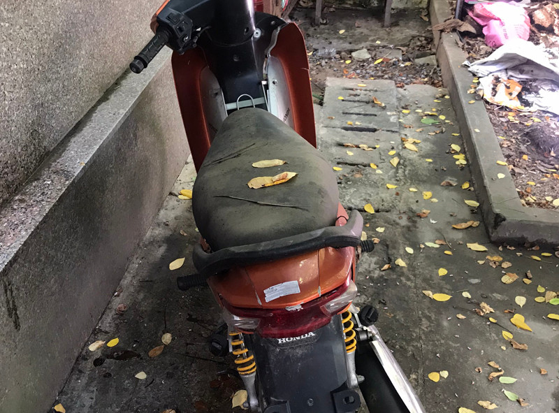 Chiếc xe máy CAP Quảng An tạm giữ